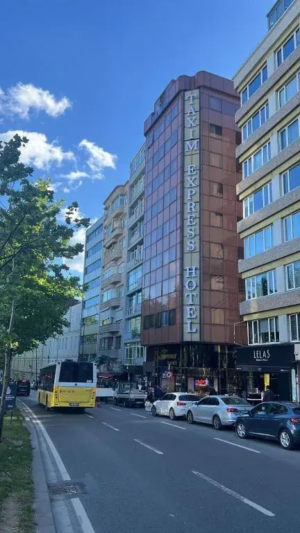 نمای هتل تکسیم اکسپرس